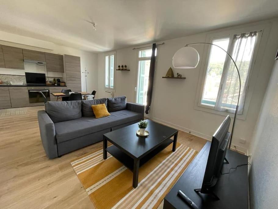 Appartement Avec Terrasse, Parking Gratuit Périgueux Екстериор снимка